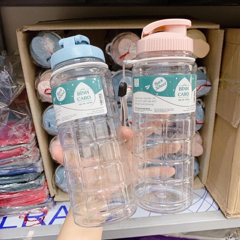 Bình nước thể thao caro 750ml Việt Nhật