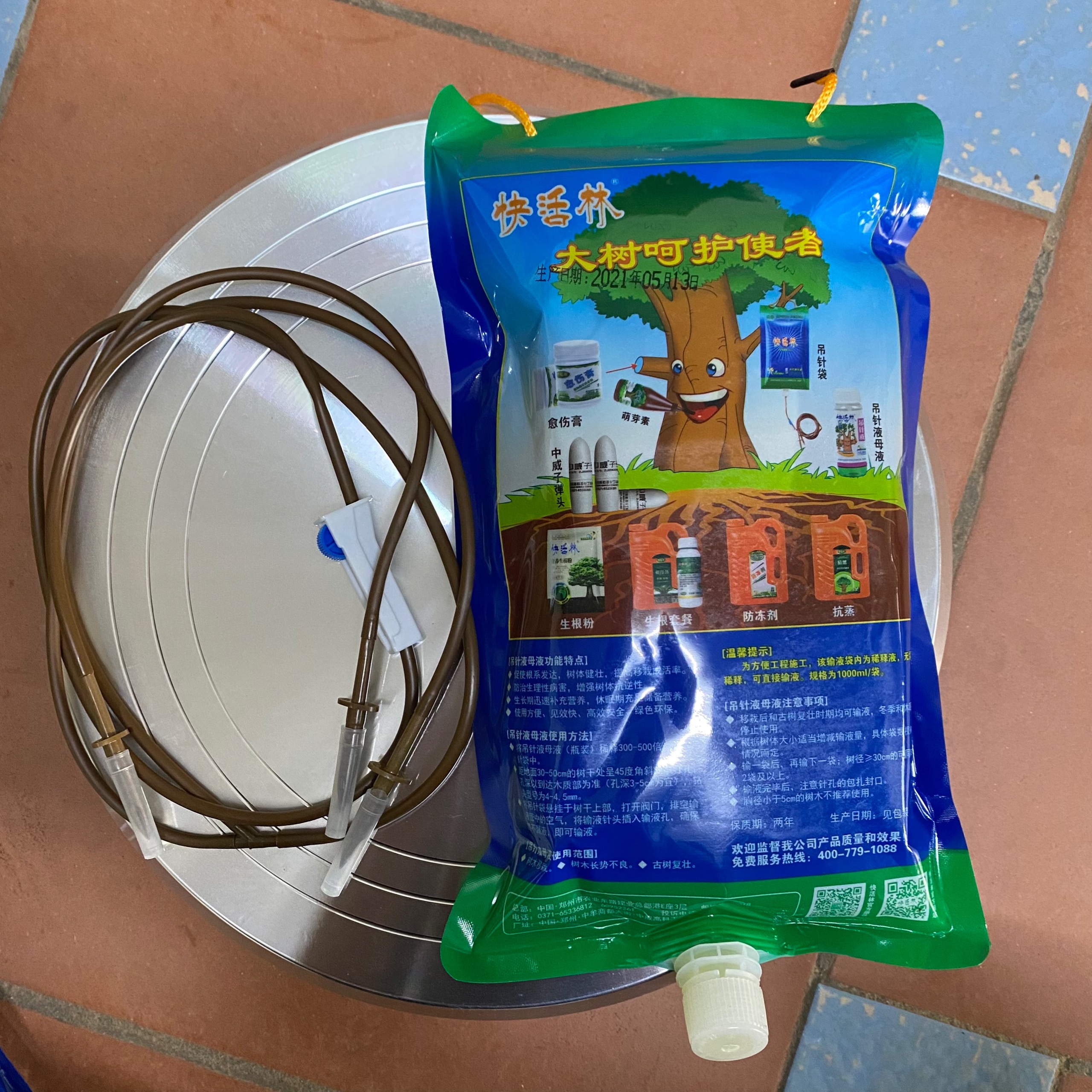 Túi dịch truyền dinh dưỡng cho cây cảnh, cây công trình. Dịch truyền cứu cây, giúp cây bật mầm nhanh, ra rễ mạnh, hồi phục nhanh chóng
