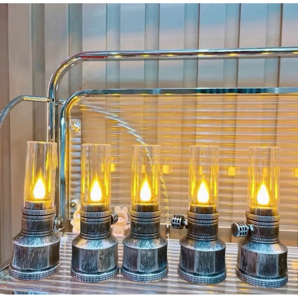 Combo Cặp 2 Đèn Dầu Thờ LED Vĩnh Cửu Dáng Cổ Điển – Ánh Sáng Vàng Ấm, Tặng Pin, Đèn Để Bàn Thờ