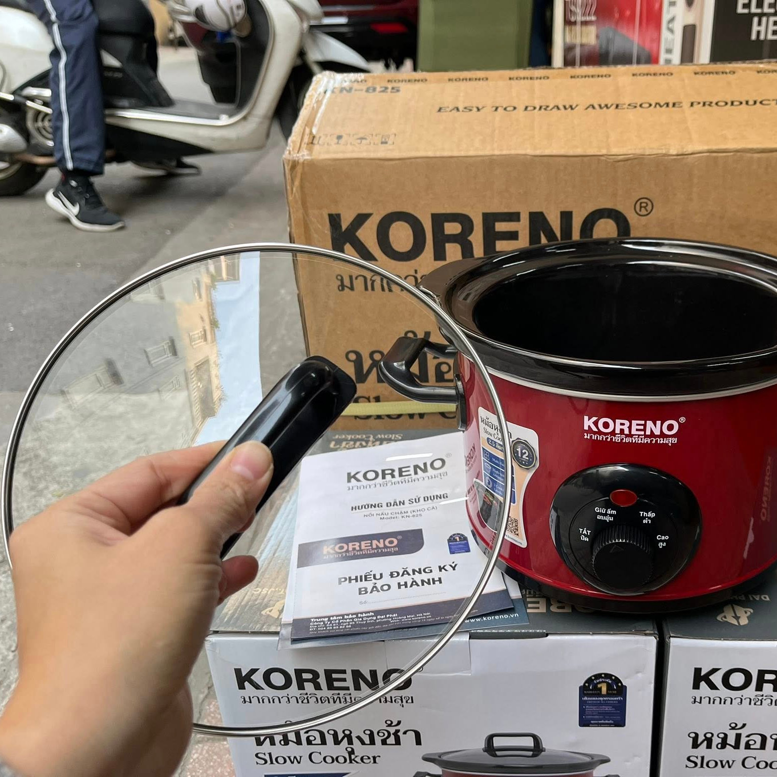 Nồi nấu chậm, kho cá, ninh xương Koreno Thái Lan 2.5L KN-825 - hàng chính hãng