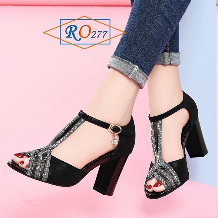 Giày sandal nữ cao gót 7 phân hai màu đen tím hàng hiệu rosata ro277