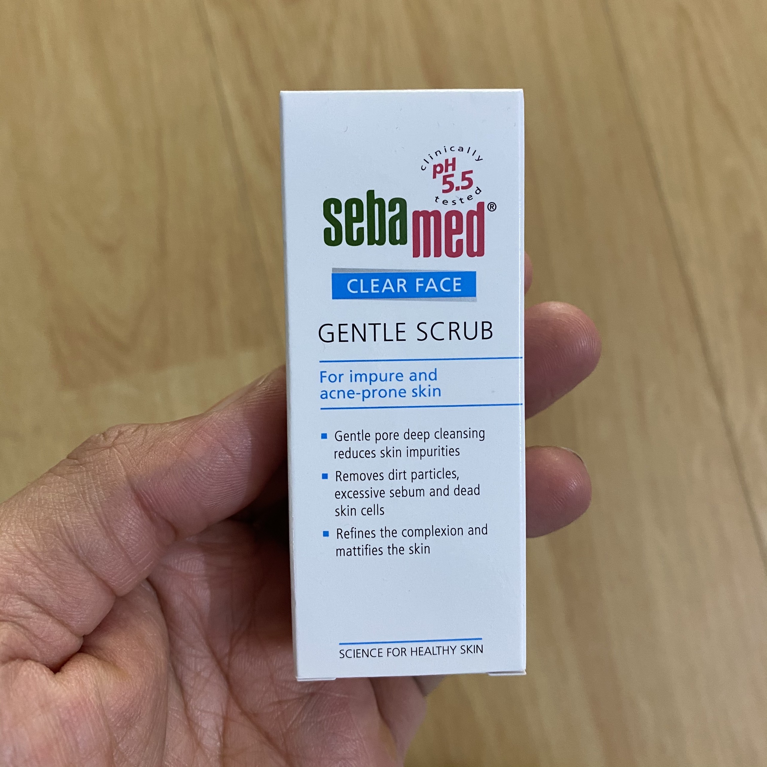 Tẩy tế bào chết Sebamed pH5.5 Clear Face Gentle Scrub 10ml