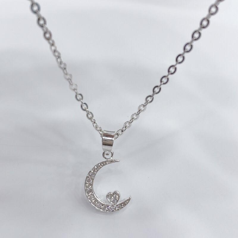 Dây chuyền bạc cao cấp mặt dây hình trăng khuyết cá tính, đơn giản dành cho nữ.