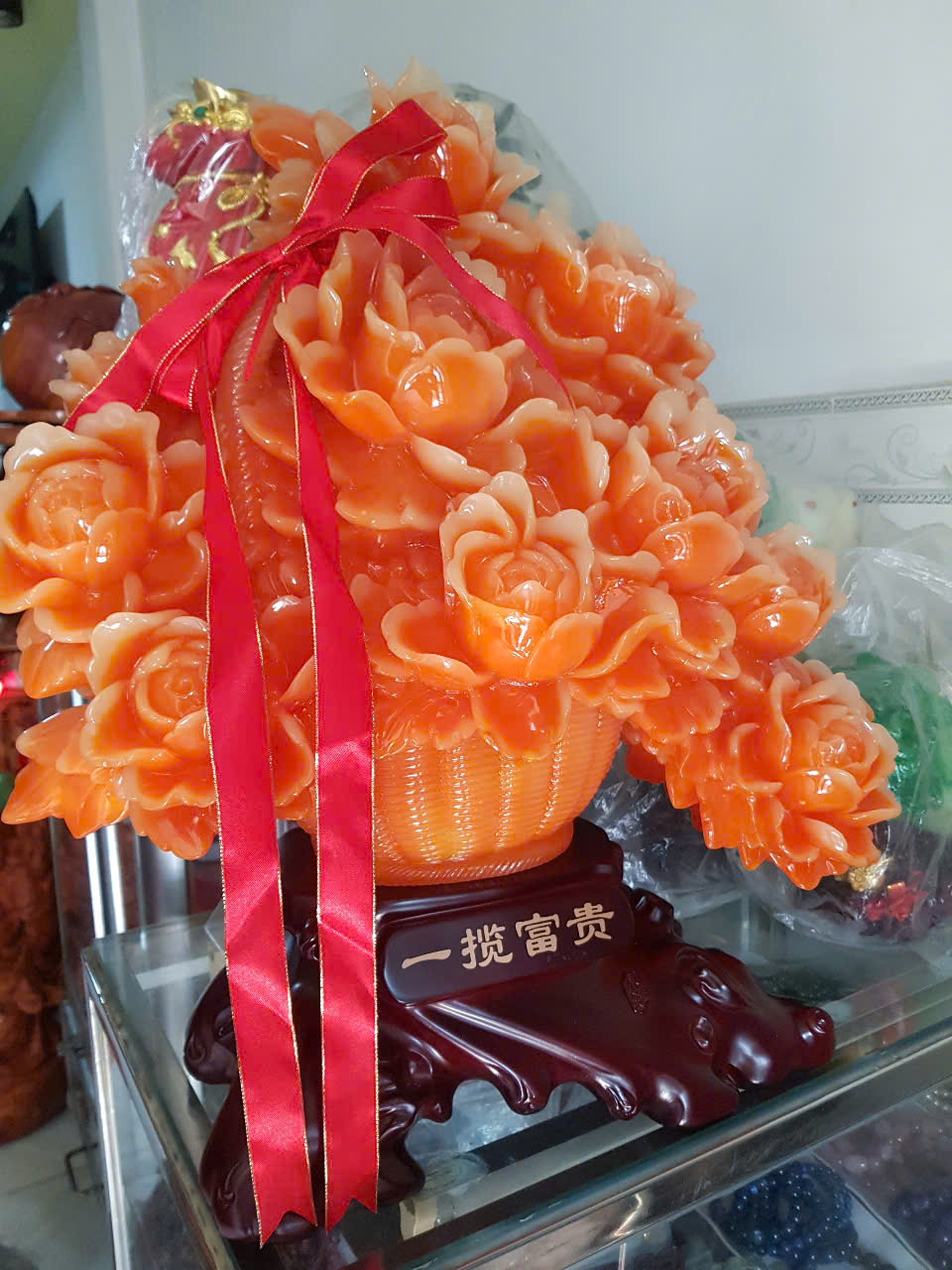 Tượng Bình Hoa Mẫu Đơn Đỏ Cam Mới To Dây Đỏ May Mắn Quá Hoành Tráng Đẹp Lắm Size Cao 55cm Ngang 48cm Sâu 31cm biểu tượng sự Hưng Thịnh , thịnh vượng, phồn vinh, Giàu Sang , Phú Quý, Giàu Sang , Phú Quý trưng phòng khách nhà công công quà tặng ý nghĩa ạ