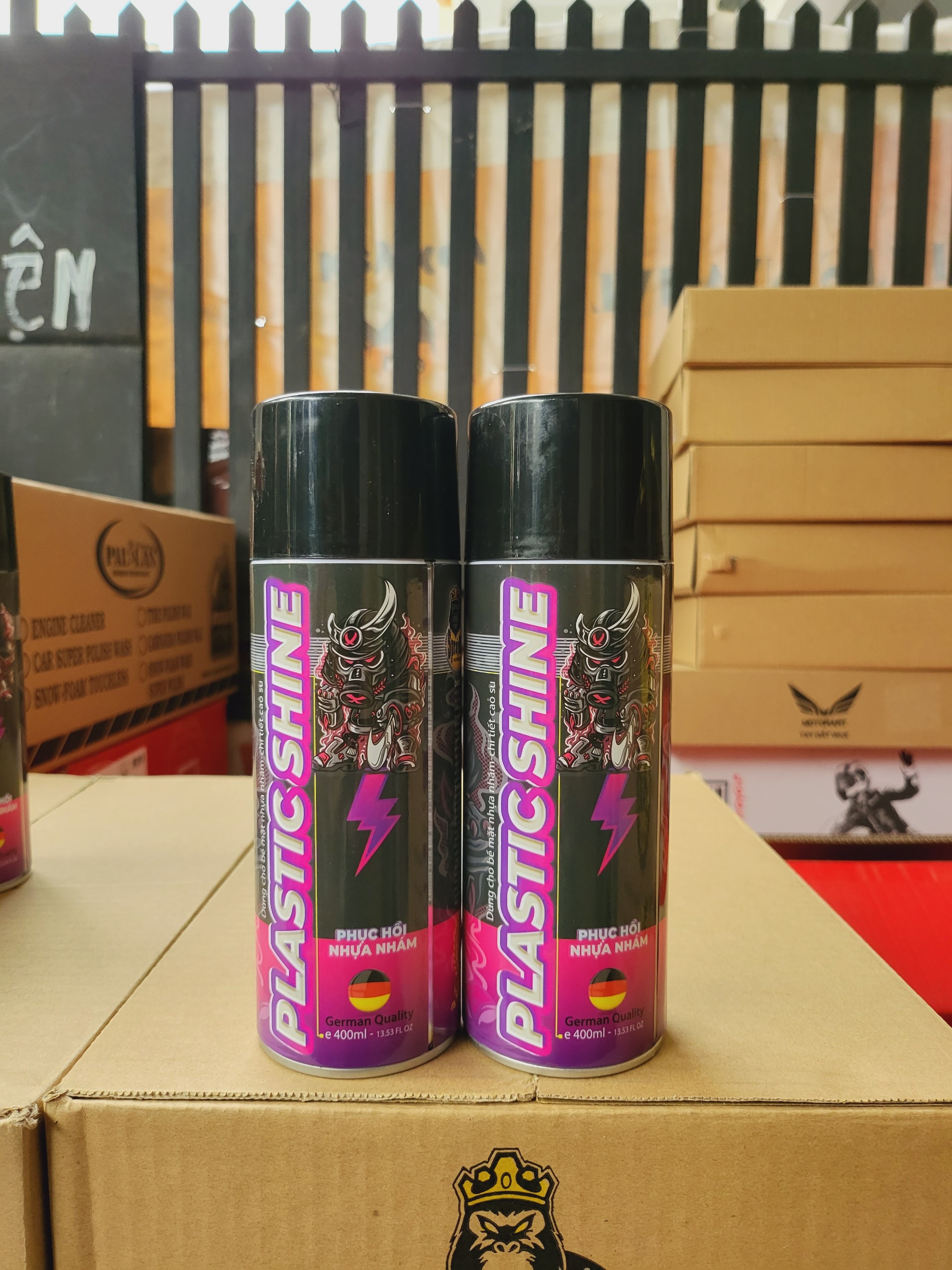 Chai xịt phục hồi nhựa nhám, nhựa đen, dưỡng đen dàn nhám Sprayking Plastic Shine 400ml, dàn áo phai màu