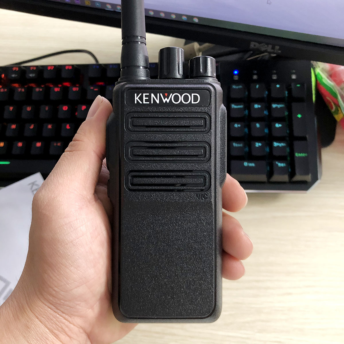 Bộ đàm Kenwood NX-450 kèm tai nghe Kenwood cao cấp | Bộ đàm dung lượng pin lớn, công suất phát cao – Hàng nhập khẩu