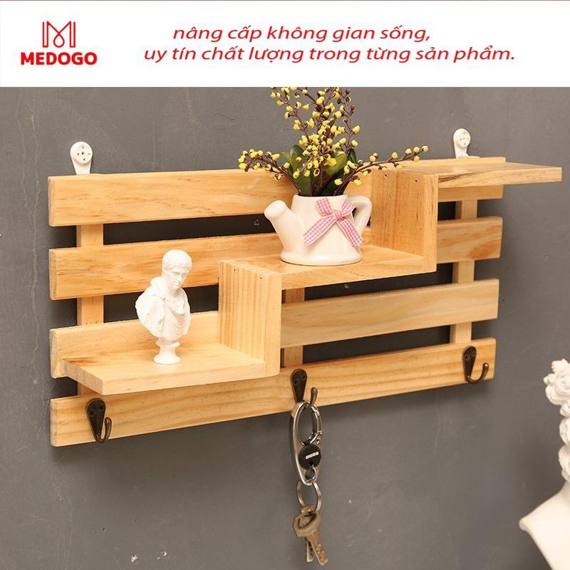 Kệ gỗ treo tường, kệ trang trí
