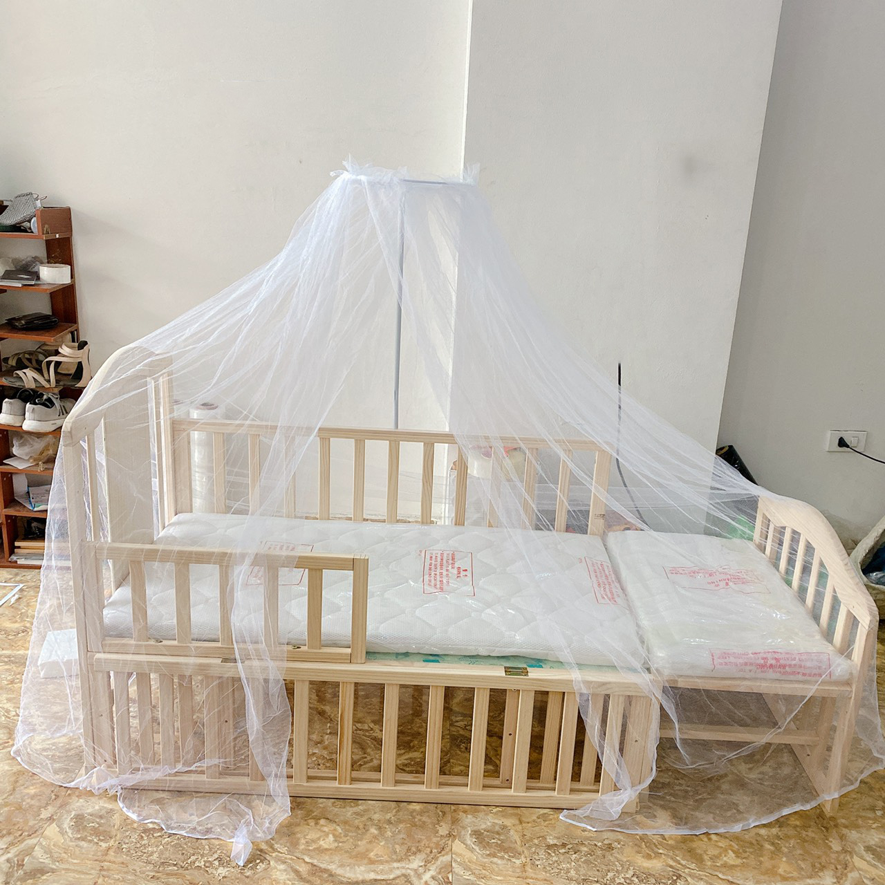 Giường cũi 2 tầng kéo dài cho bé đa năng tặng kèm đệm sơ dừa