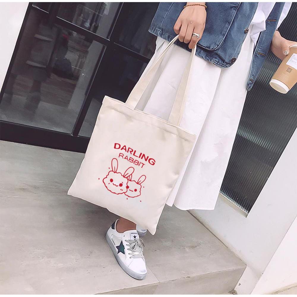 Túi Tote Vải Mộc Ginko kiểu basic có dây kéo khóa miệng túi đựng vừa laptop 14 inch và nhiều đồ dùng khác In Hình Darling Rabbit M17