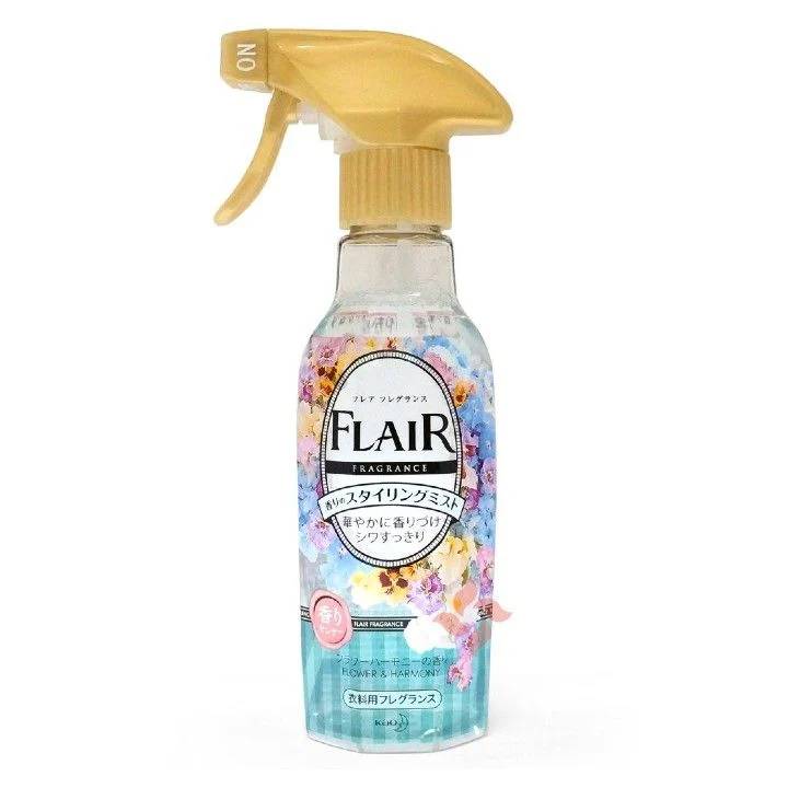 Xịt thơm và làm phẳng quần áo KAO hương thảo mộc 270ml