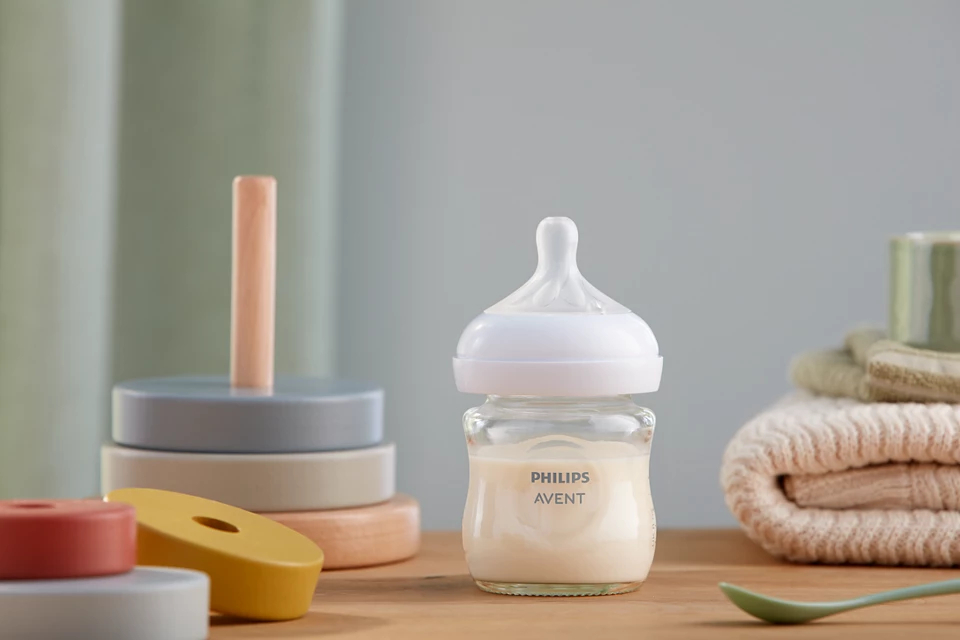 Philips Avent bình sữa thủy tinh mô phỏng tự nhiên mới 120ml bé từ 0 tháng SCY930/01