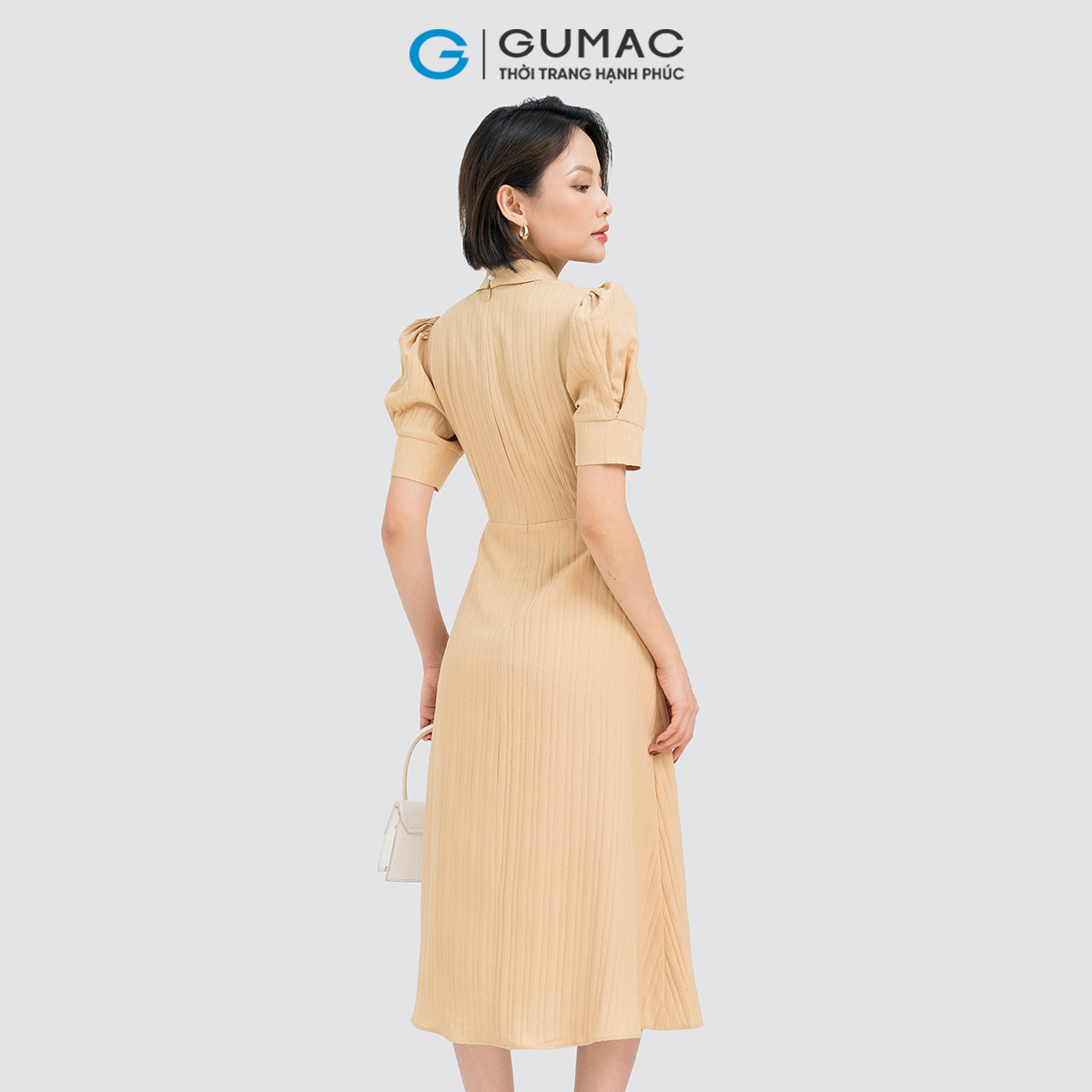 Đầm cổ danton phối nút GUMAC DD04011
