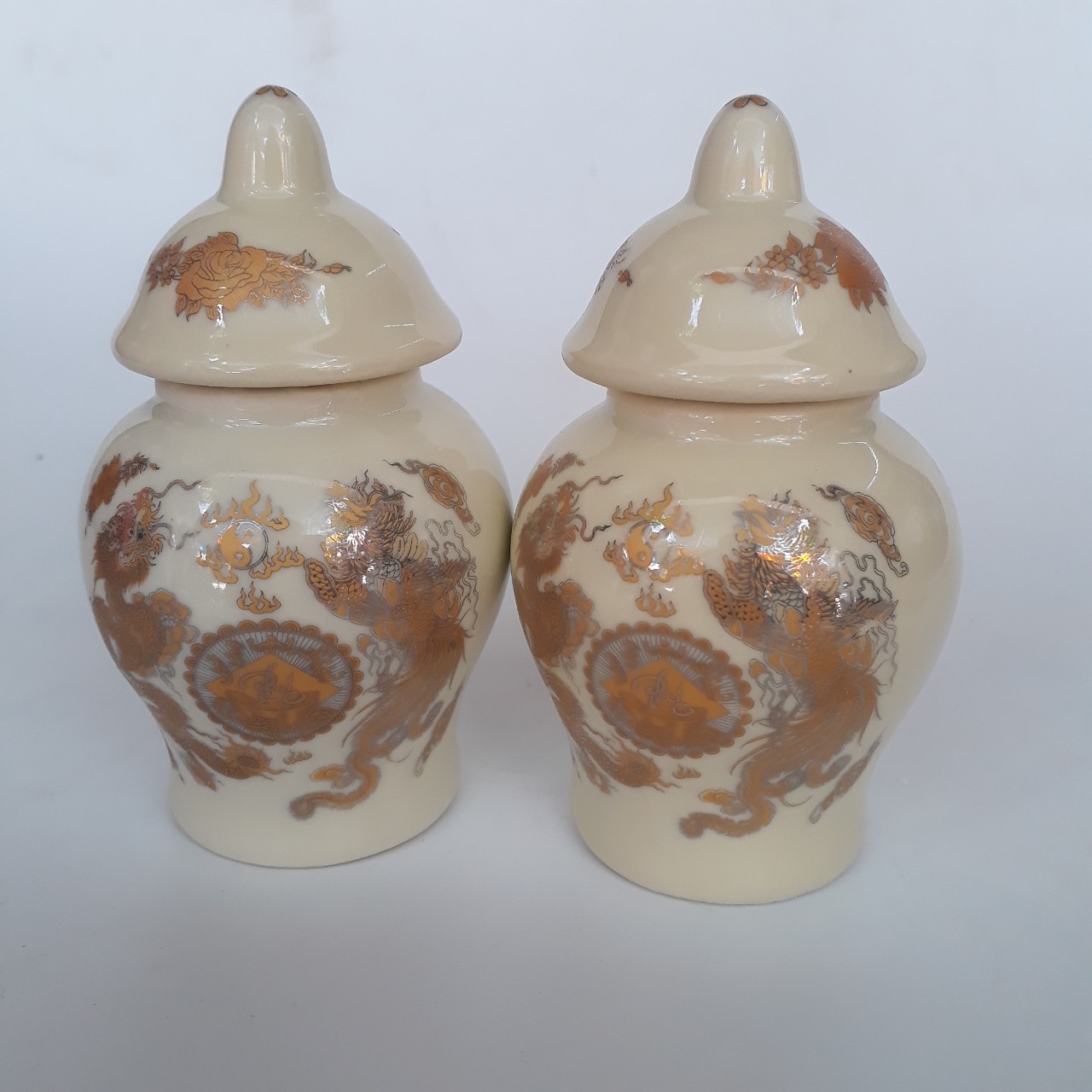 Bộ 2 chéo thờ - hũ đựng muối, gạo dùng cho ban thờ thần tài, bàn thờ gia tiên- vàng kim