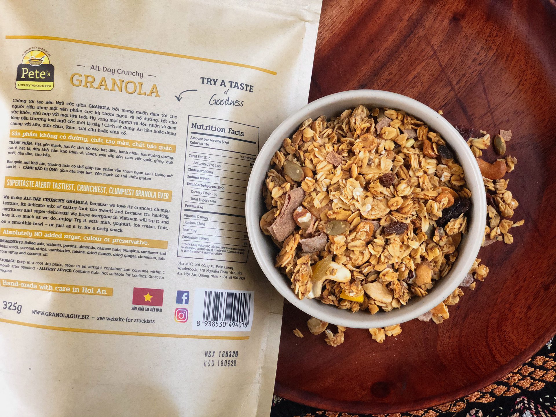 Ngũ cốc nướng giòn Granola 325g Pete's Luxury Wholefoods