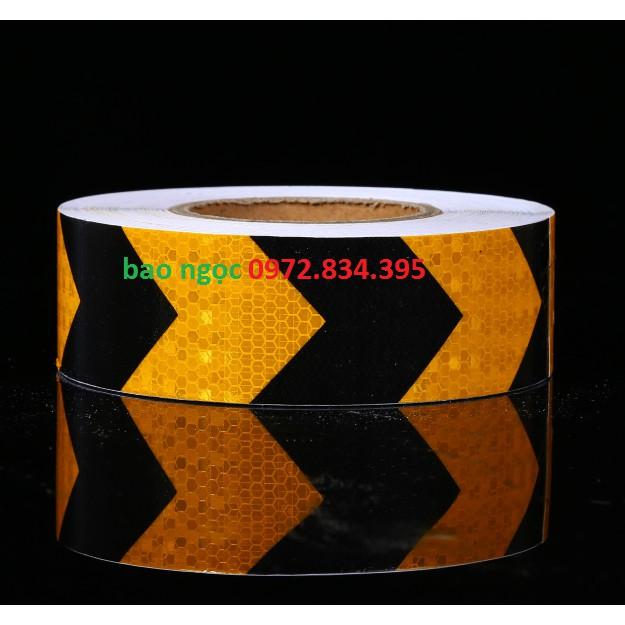 Decan phản quang dán mũi tên 5cmx50 mét