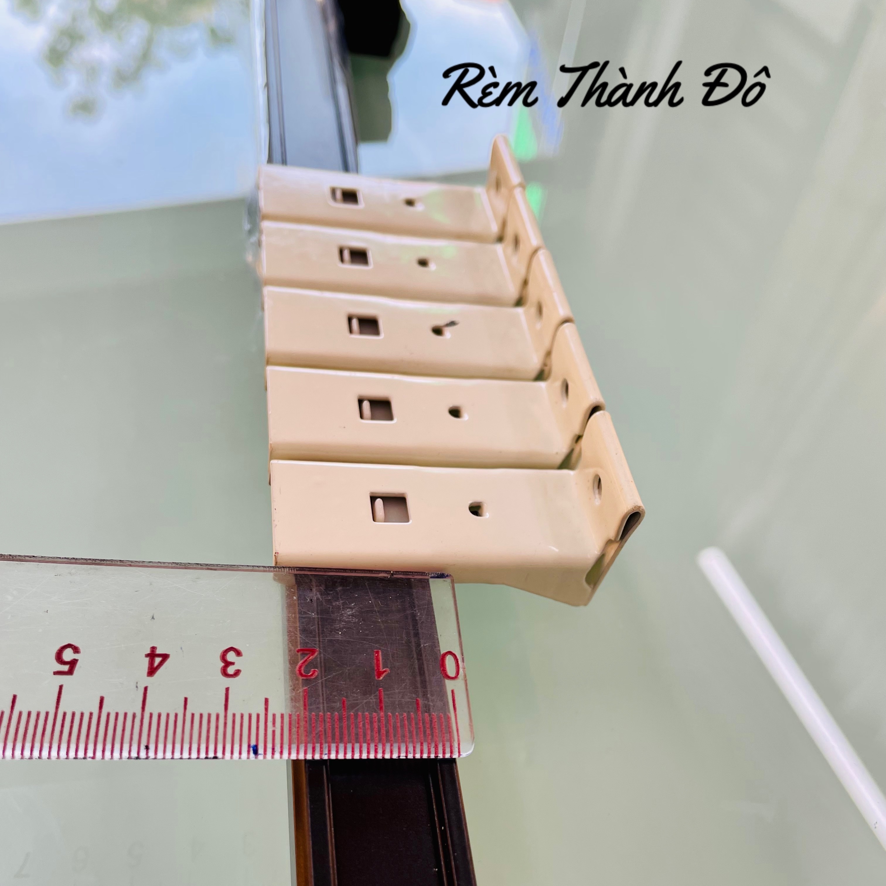 Phụ kiện lắp thanh ray treo rèm /ke treo thanh trượt trên trần