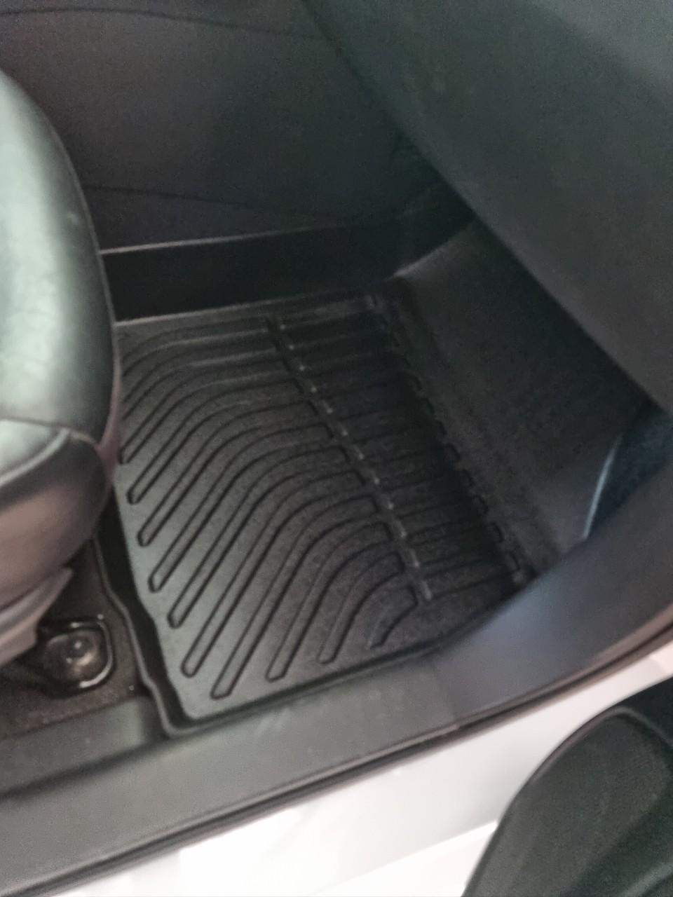 Thảm lót sàn xe ô tô Mitsubishi Xpander New Nhãn hiệu Macsim chất liệu nhựa TPE hàng loại 2