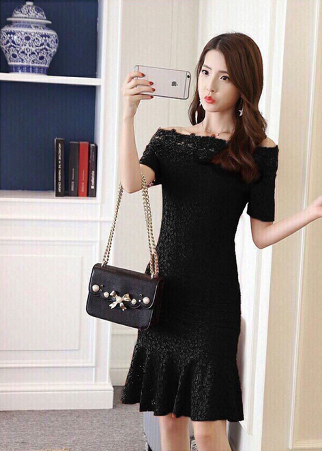 Đầm Ren Cổ Truyền Đuôi Cá SK43925