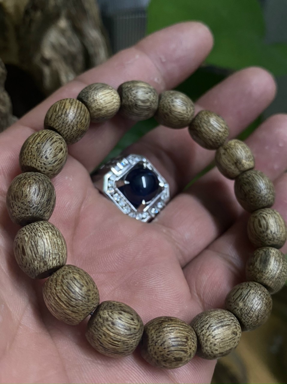 Vòng Tay Trầm Hương kiểu lu thống 12li- CHUẨN HÀNG VIỆT NAM-Mùi thơm ngọt/ trầm hương TH-Trầm hương tự nhiên