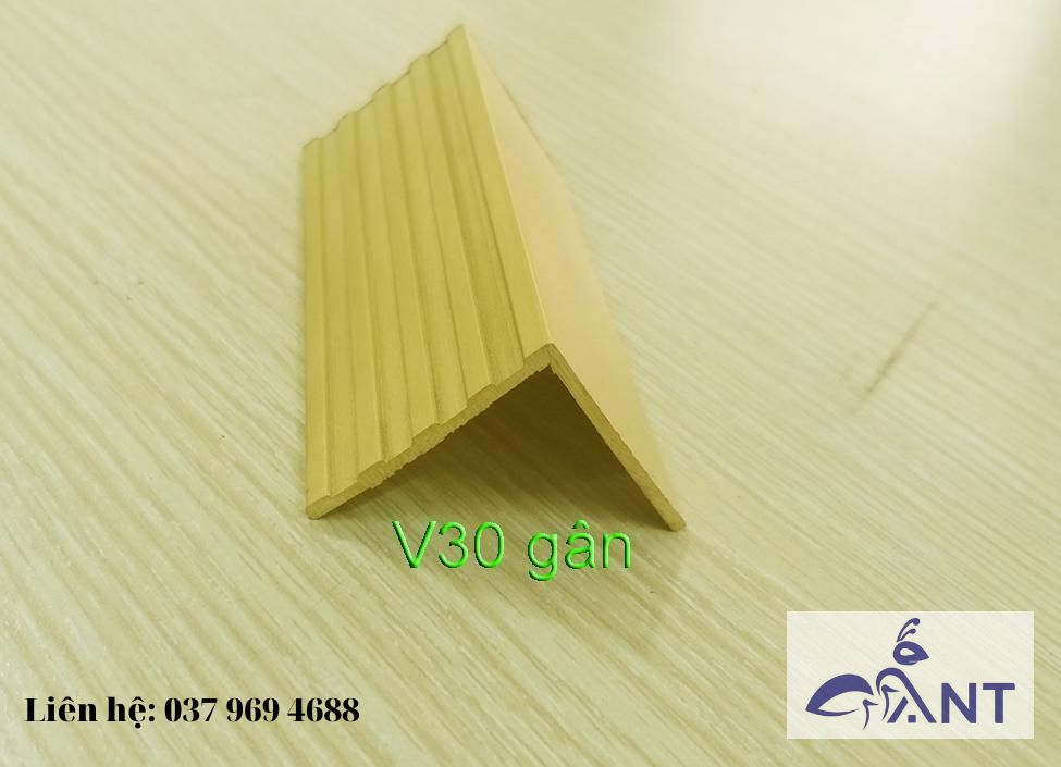 Nẹp đồng v30 gân, nẹp ôm góc vuông, nẹp ốp cầu thang, thanh dài 4m, hỗ trợ cắt theo kích thước