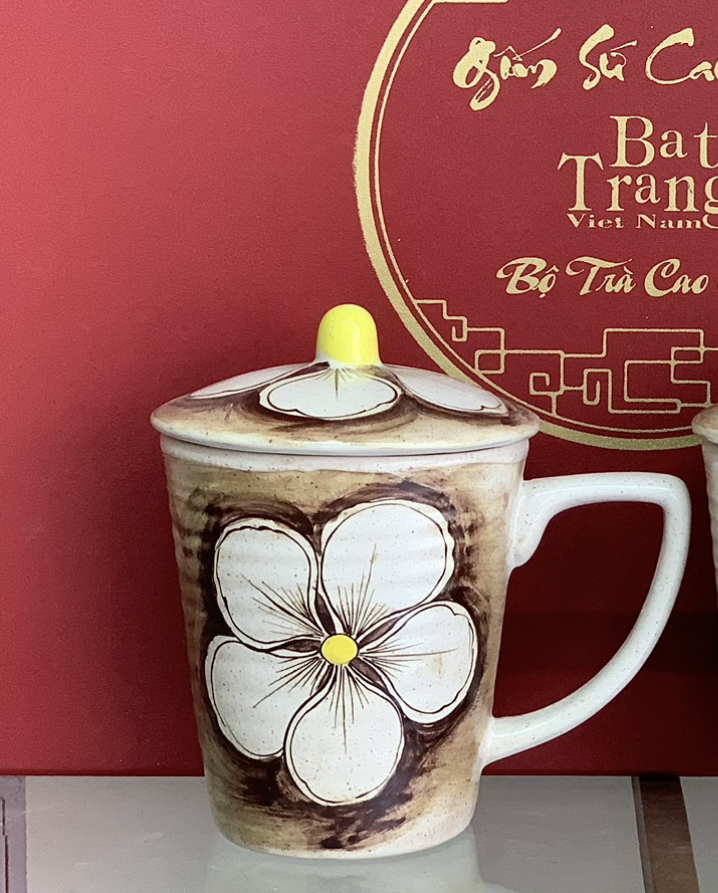 Cốc sứ Bát Tràng dung tích 350ml vẽ hoa mẫu 2