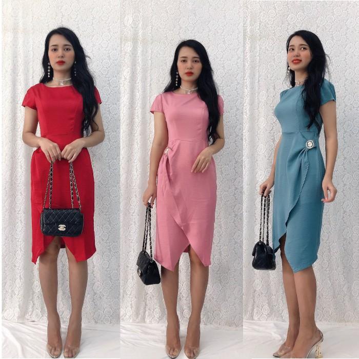 Đầm ôm suông dự tiệc tùng đắp chéo cài hoa