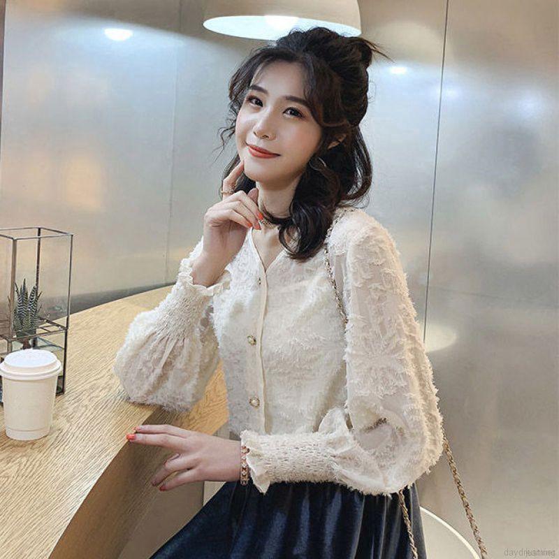 Áo kiểu tay dài phối nút thiết kế cổ chữ V thanh lịch