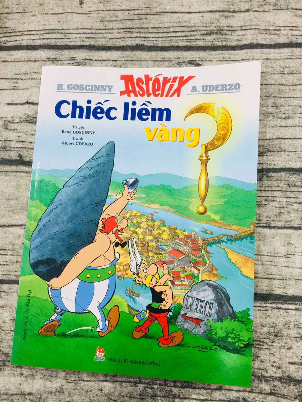 Những Cuộc Phiêu Lưu Của Asterix - Chiếc Liềm Vàng