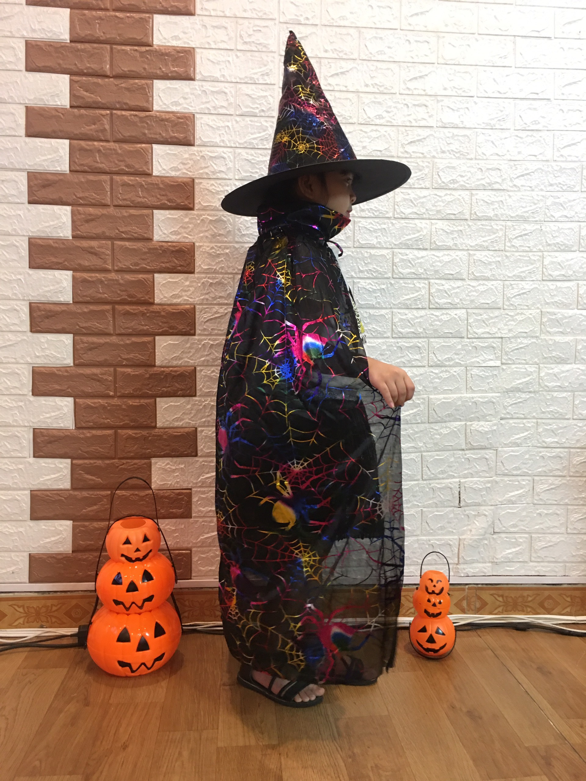 SET Áo choàng phù thuỷ kèm mũ hoá trang Halloween