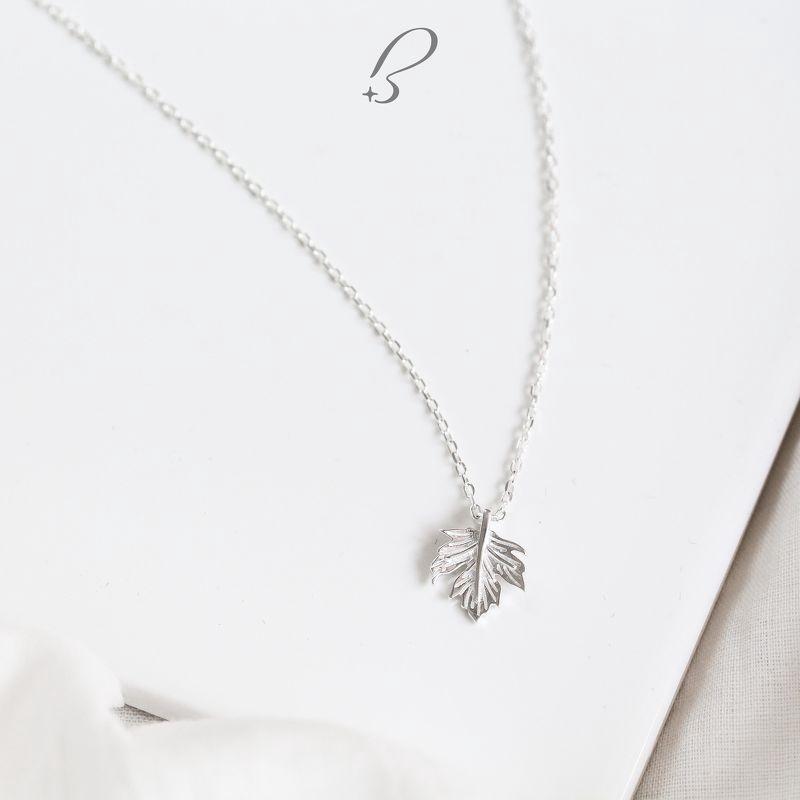 Vòng cổ Blingit lá phong BIVC193