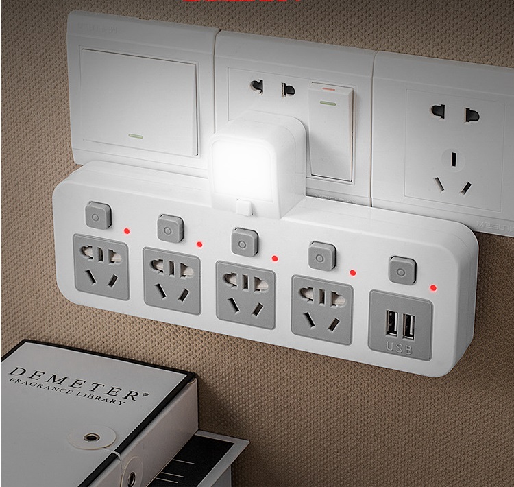 Ổ Cắm Chống Sét Có Đèn Led Thông Minh