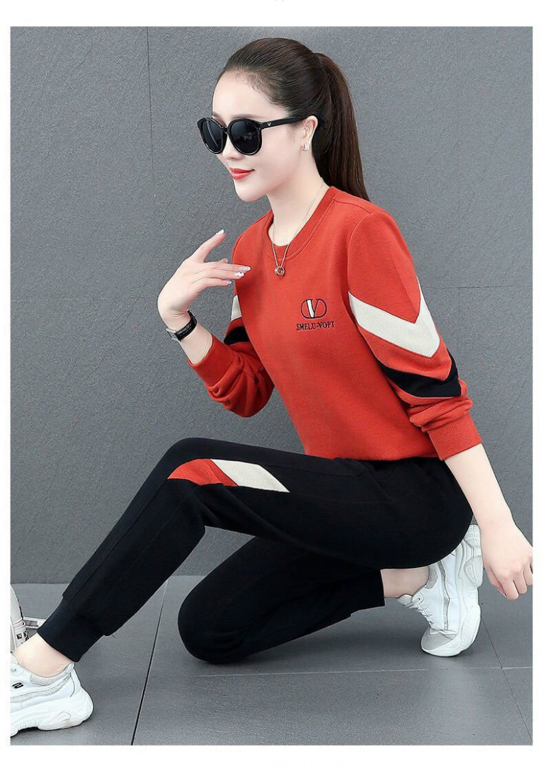 Bộ thun thể thao phối màu logo thêu sắc nét