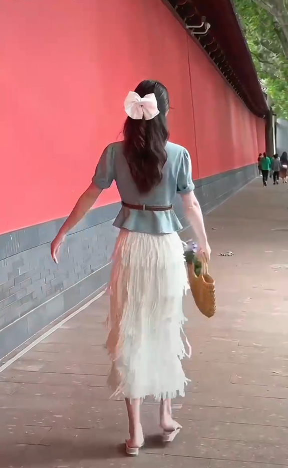 SHUANGYAN Trang phục mùa hè kết hợp với một bộ áo sơ mi cao bồi muối, khí chất, eo cao, thiết kế, váy nửa người tua rua, hai bộ đồ nữ.