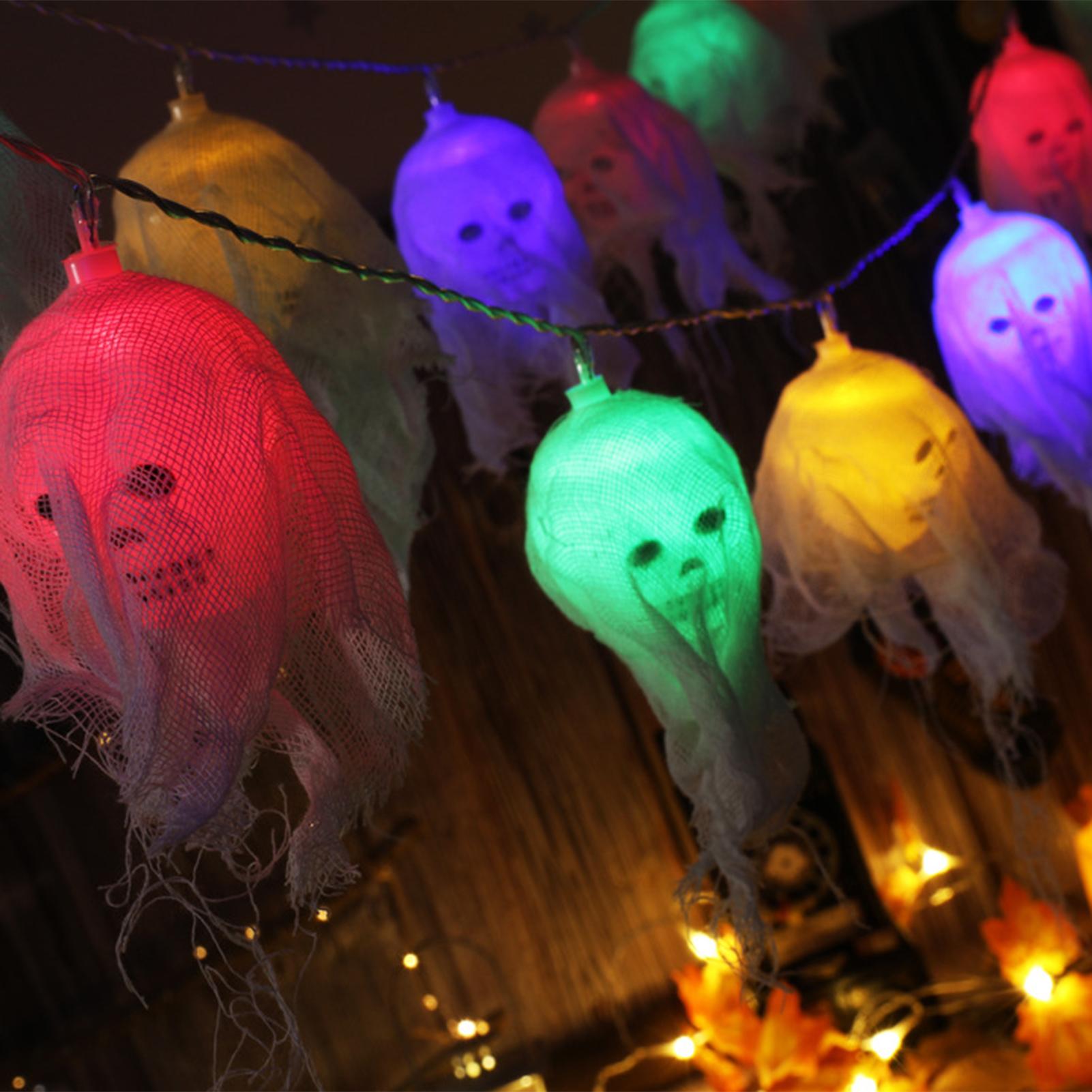 Vật Trang Trí Chùm Đầu Lâu Có Đèn Led Trang Trí Halloween