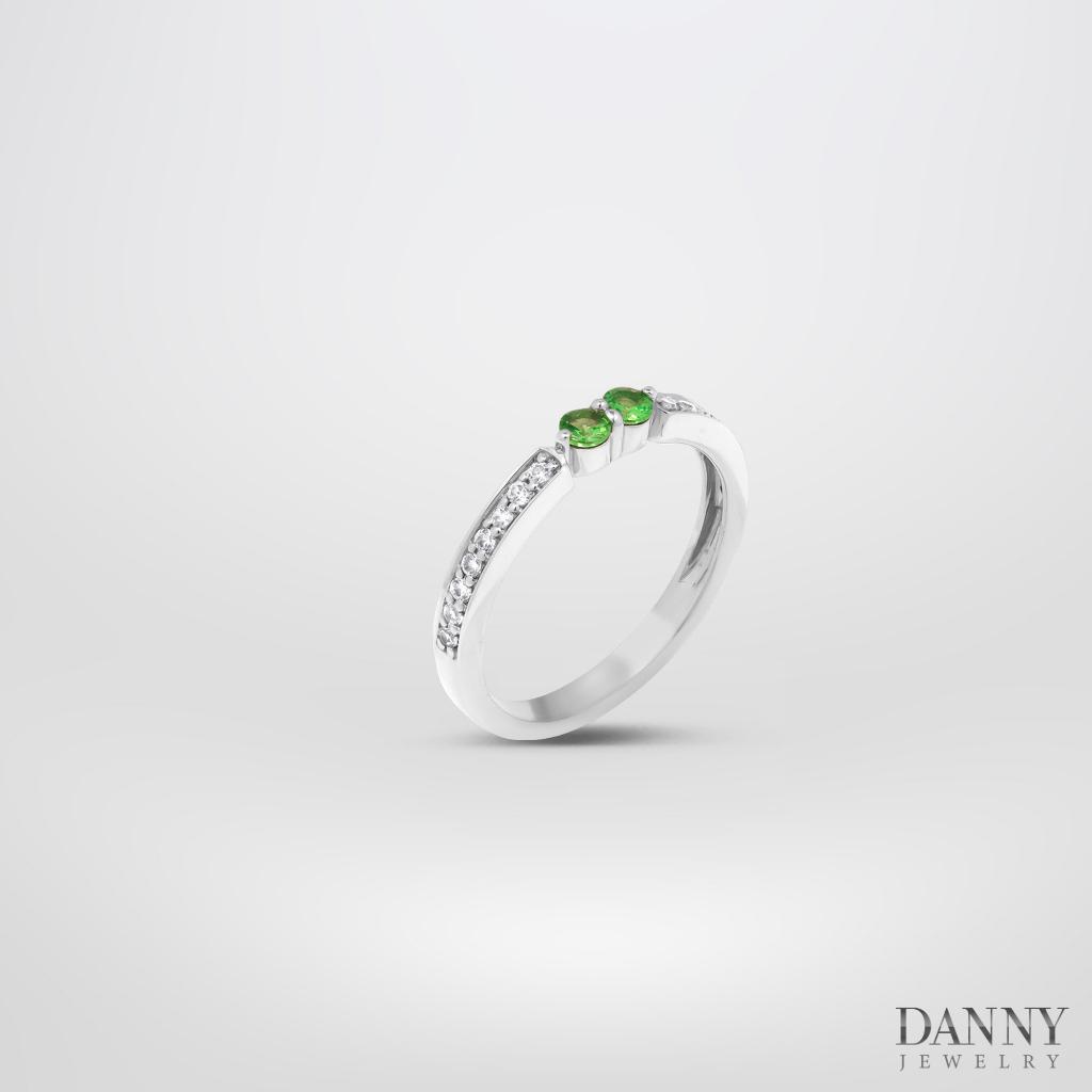 Nhẫn Nữ Danny Jewelry Bạc 925 Xi Rhodium Đá Garnet Viền CZ N0109