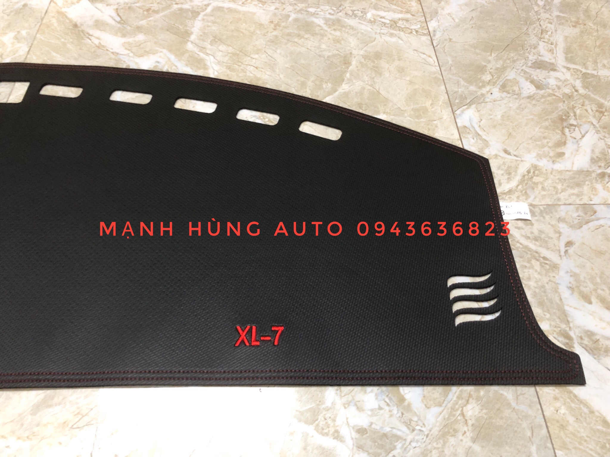 Thảm Taplo Da Carbon Suzuki XL7 2020 - 2021 Cao Cấp có Chống Trượt