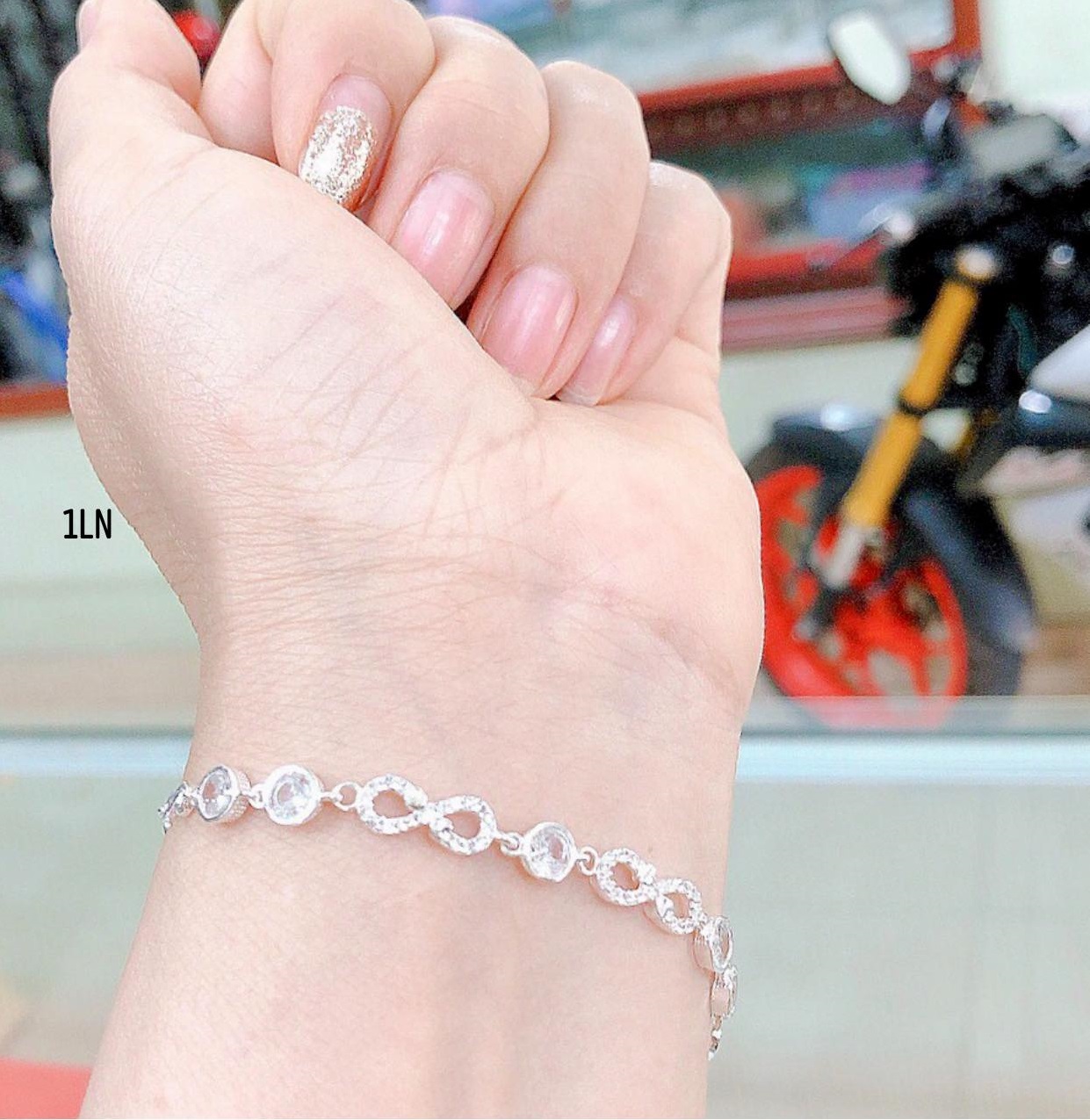Lắc tay nữ thời trang chất liệu bằng bạc s925 MS011t