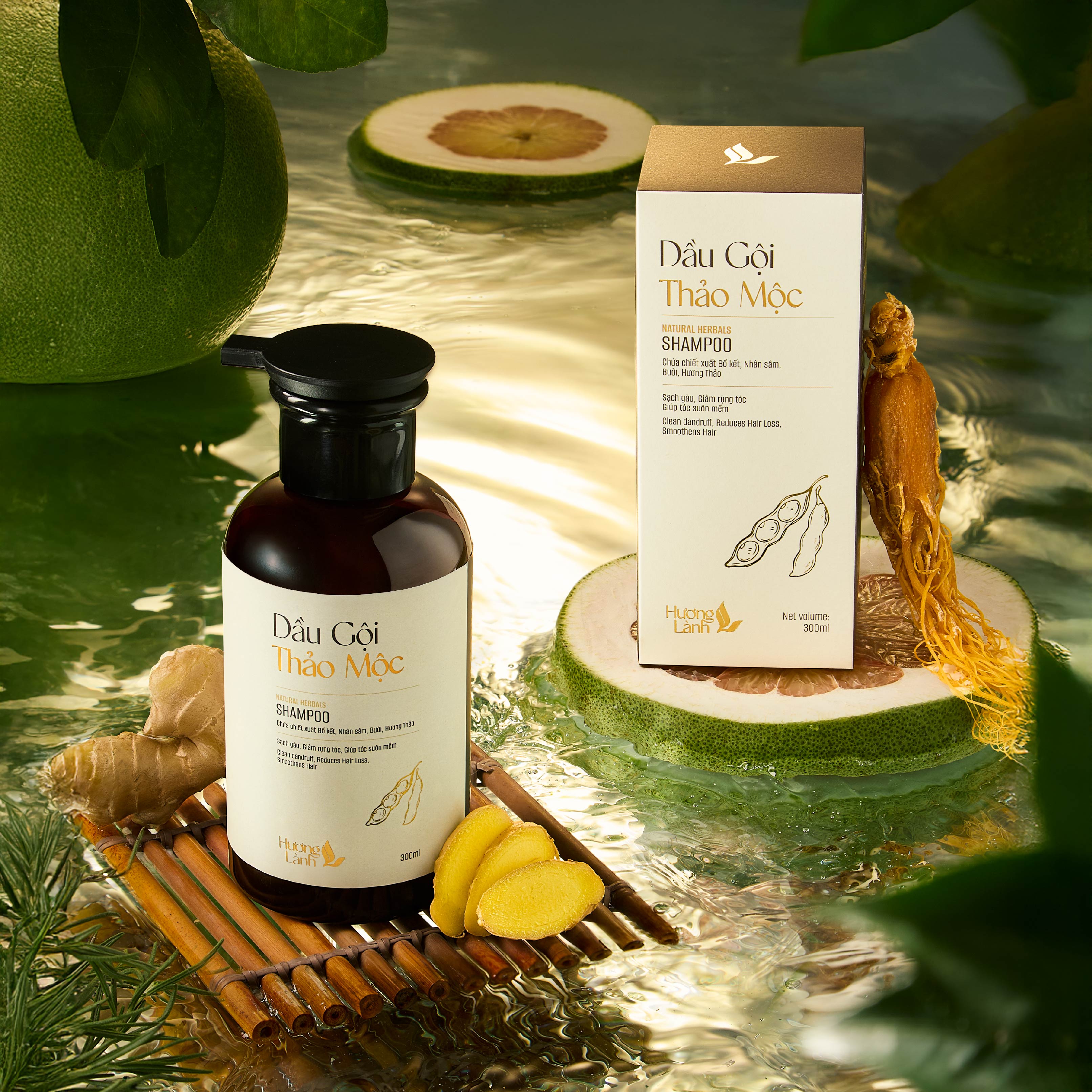COMBO 2 sản phẩm Dầu gội thảo mộc Hương Lành 300ml và Tinh chất bưởi thảo mộc Hương Lành 100ml DẦU GỘI hỗ trợ kích mọc tóc, giảm gãy rụng và sạch gàu hiệu quả TINH CHẤT XỊT TÓC GIẢM GÃY RỤNG, KÍCH THÍCH MỌC TÓC, NUÔI DƯỠNG DA ĐẦU