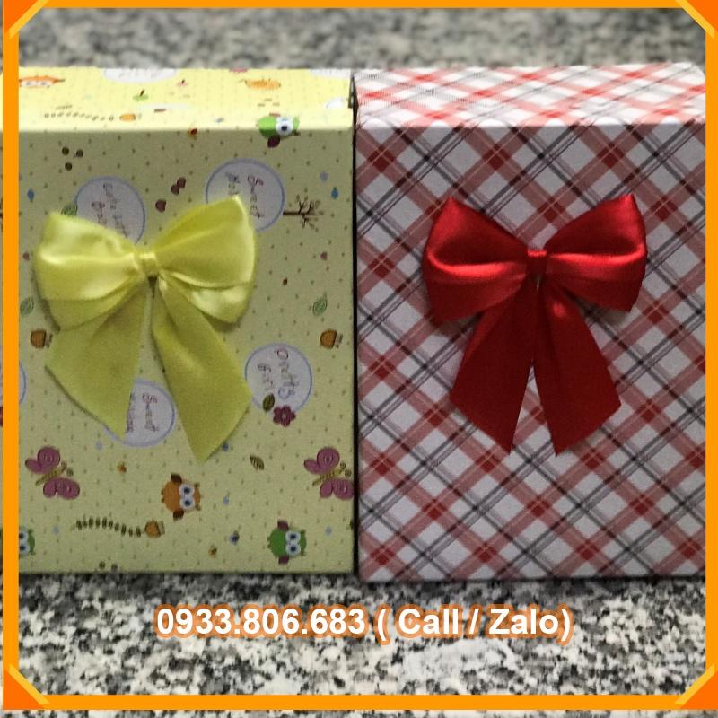 Hộp quà hình chữ nhật 23cmx16cm cao 9.5cm