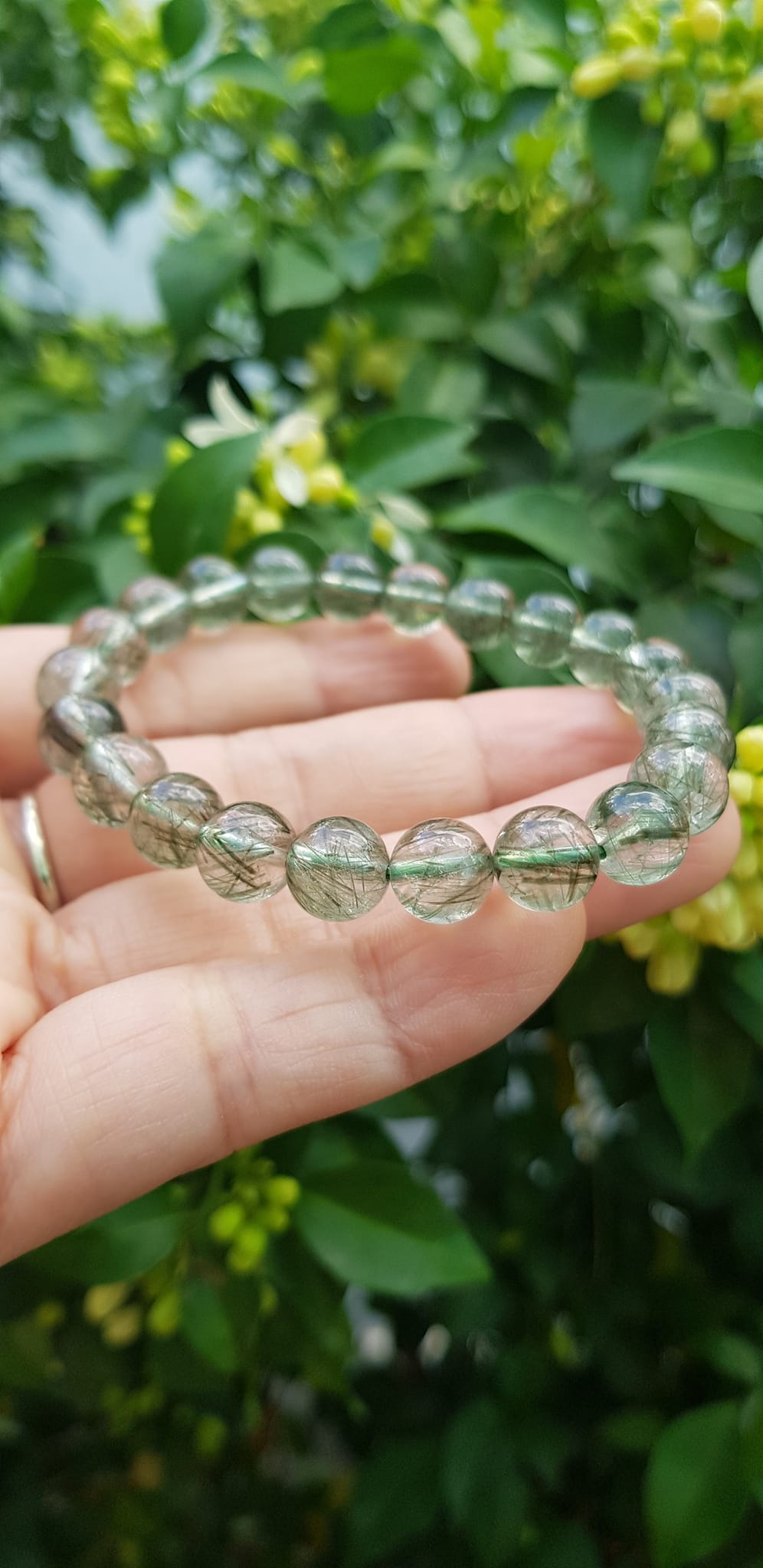 Vòng thạch anh tóc xanh tự nhiên trong bóng nhuyễn mượt đẹp Size vòng 8mm Nữ mệnh Thủy Mộc hỏa đeo ạ