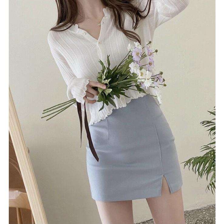 064 - SET ÁO TRẮNG NÚT GÀI CUỐN BIÊN CHÂN VÁY XANH