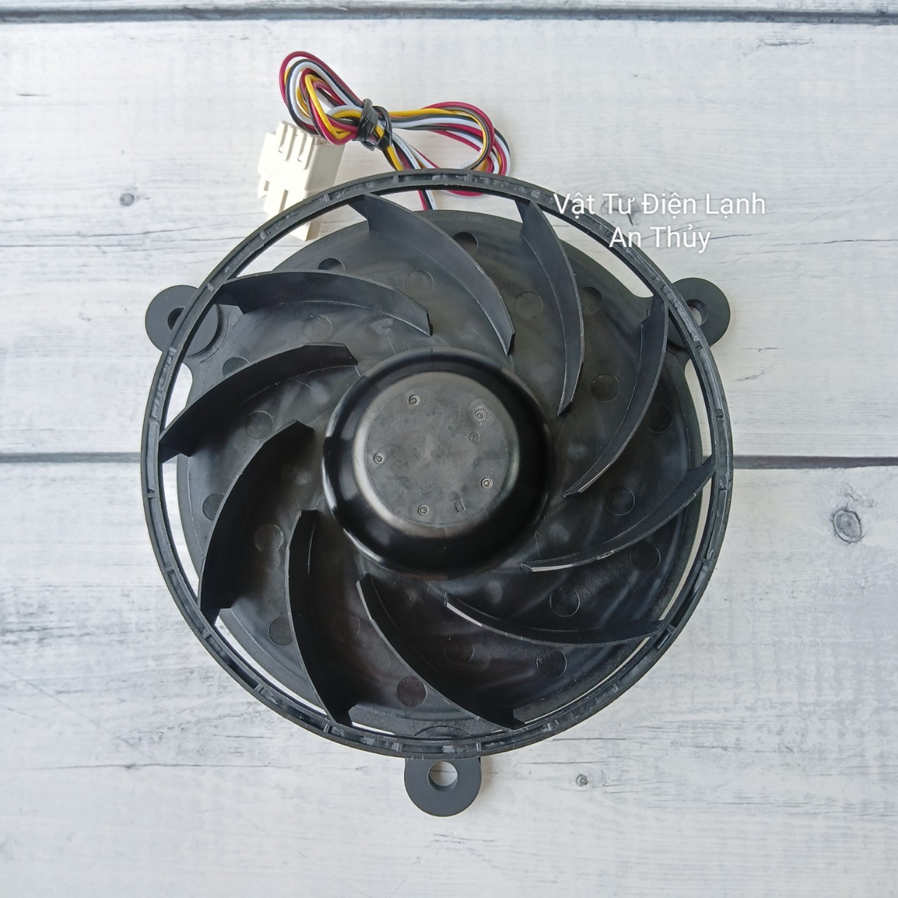 Quạt tủ lạnh AQUA tròn 12V 4 dây kích thước 15cm mẫu lớn (SIZE BY SIZE HÃNG NIDEC)