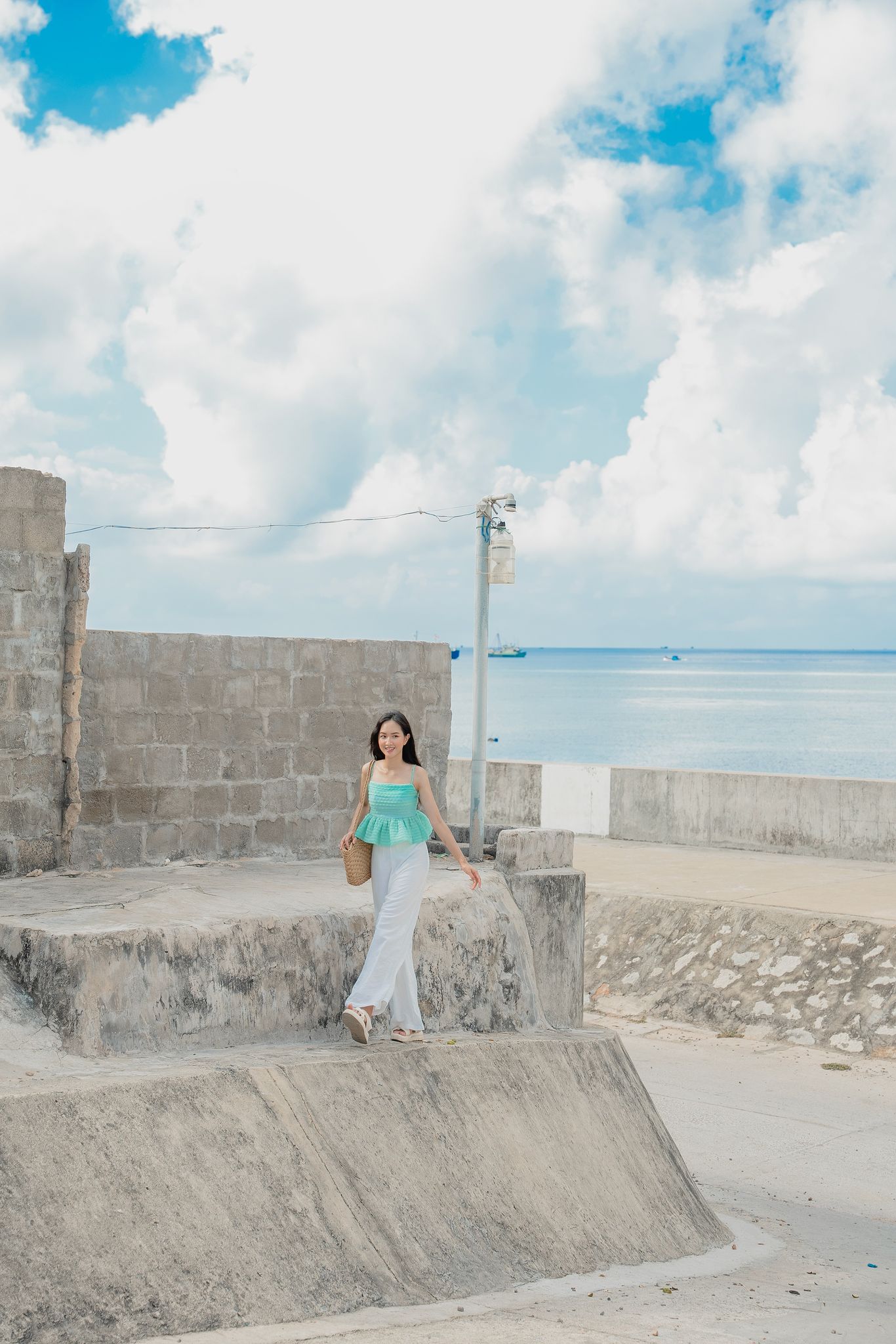 OLV - Áo Licia Top in Blue