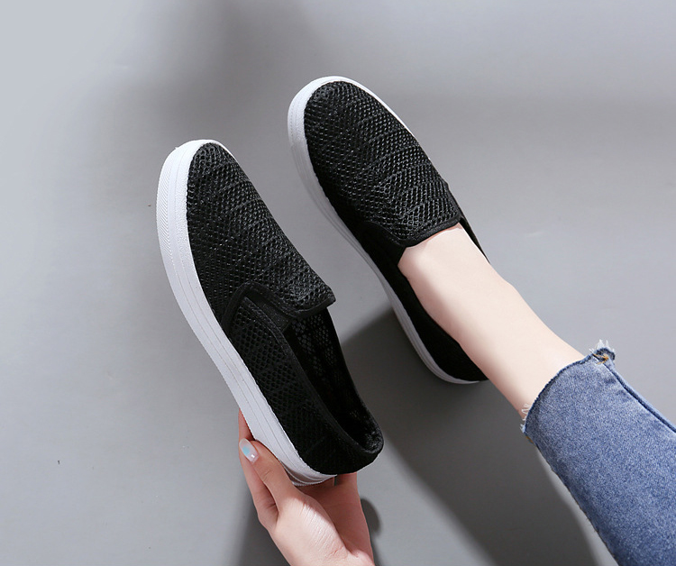 Giày Slip-on Vải Thoáng Khí, Màu Trắng Đen, Giày Nữ Đế Bằng GN37