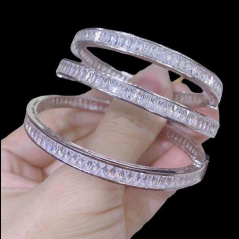 Vòng full đá siêu đẹp siêu sáng khoá cài
