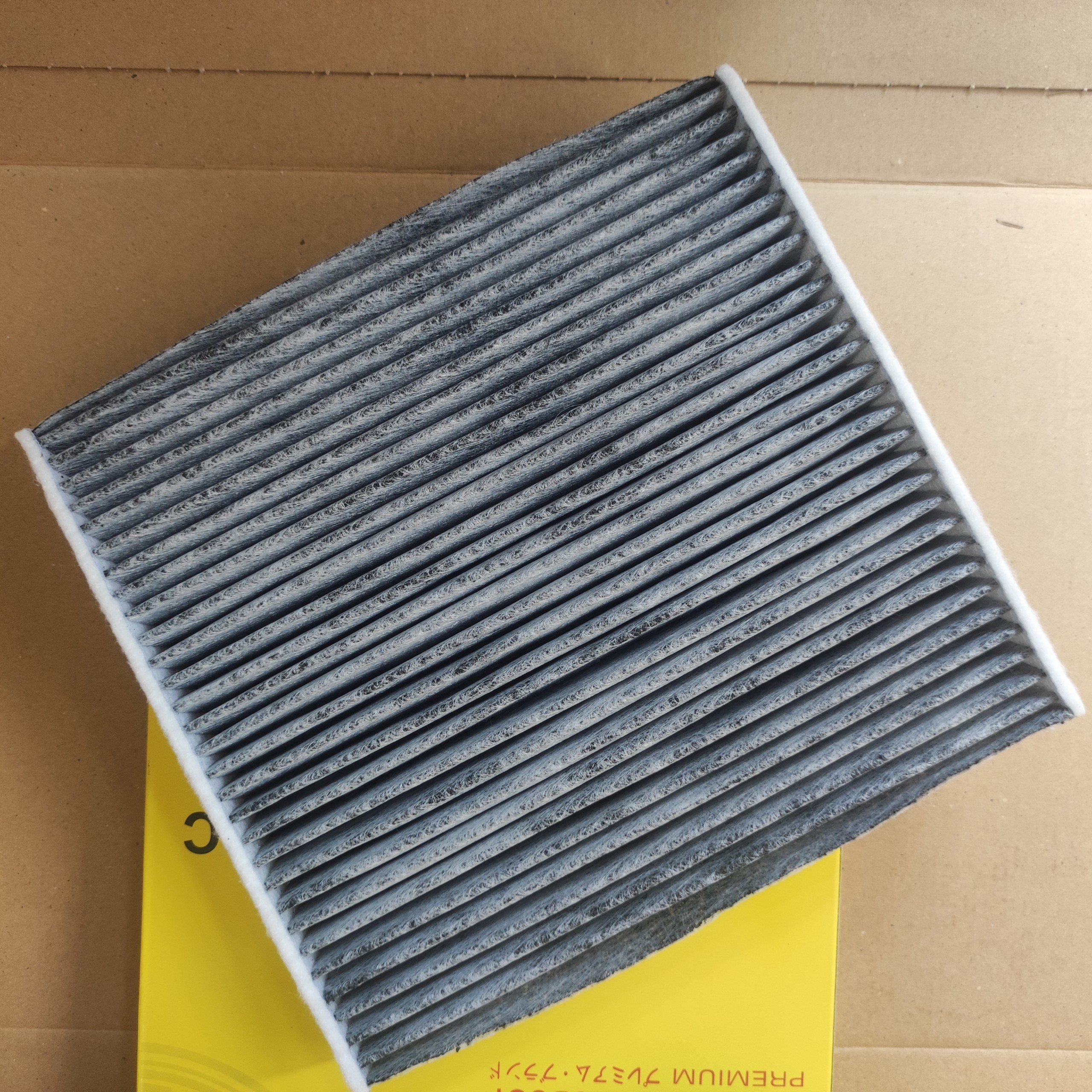 Lọc gió máy lạnh Toyota Sienna 2010-2022 than hoạt tính