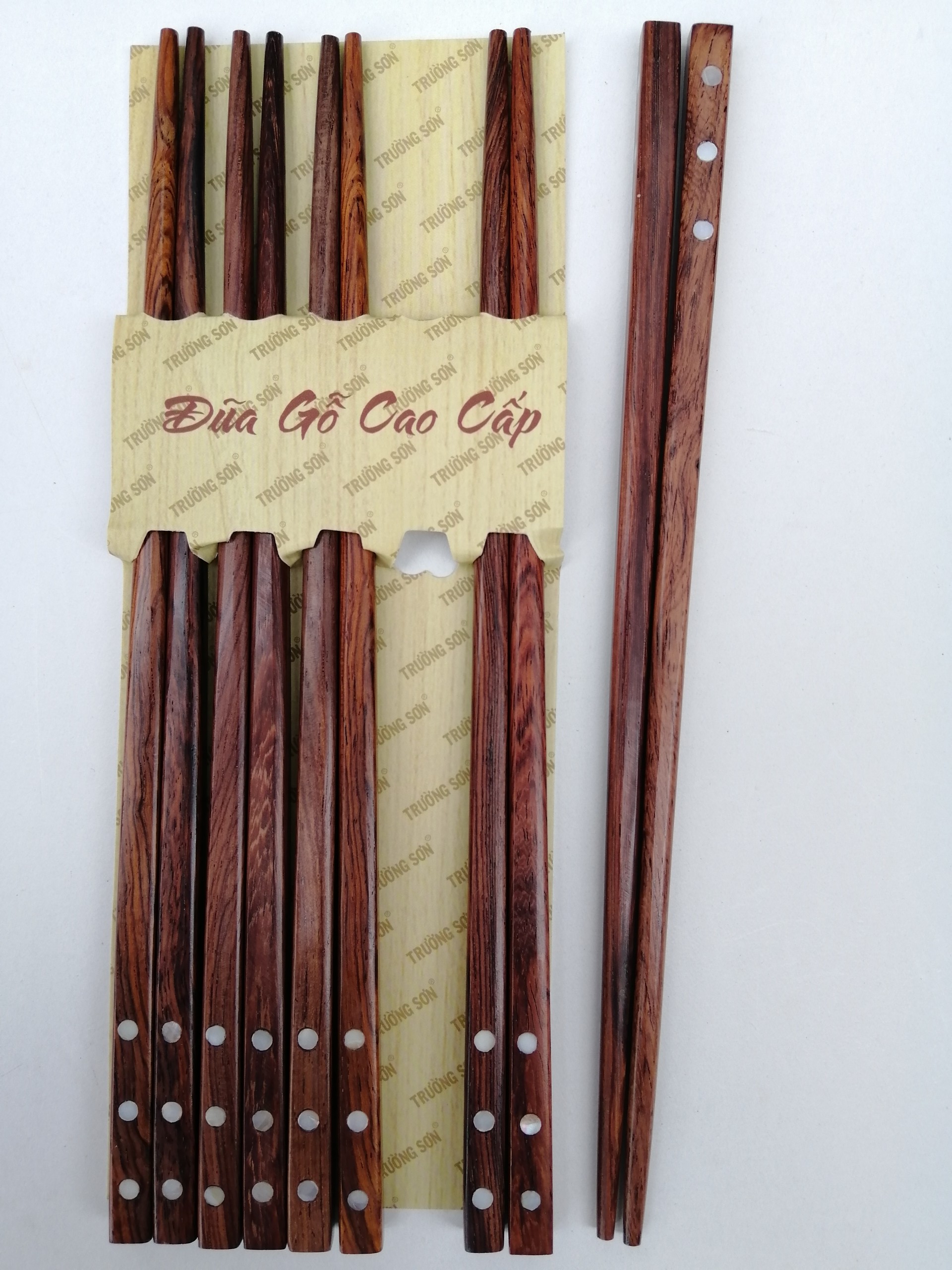 ĐŨA GỖ CAO CẤP - ĐŨA CẨM LAI CHẤM BI - HÀNG VIỆT NAM CHẤT LƯỢNG CAO ( 10 ĐÔI )
