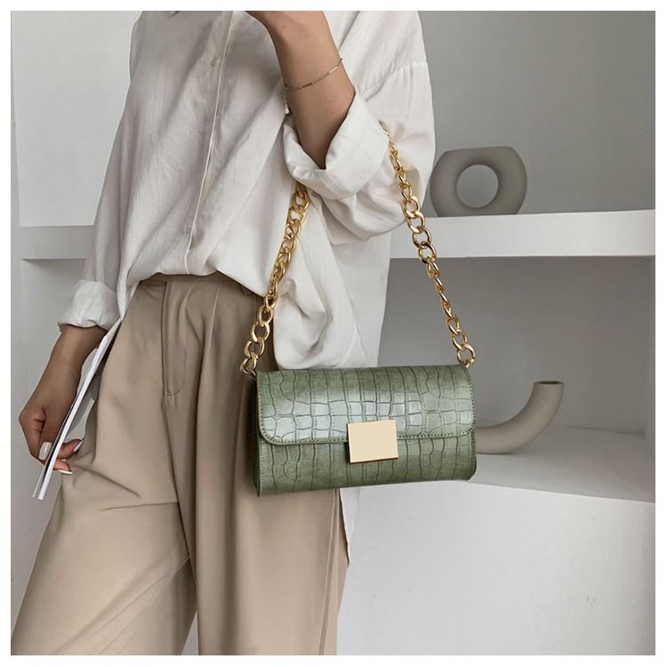 High-Grade Underarm Bag Women's Chain Shoulder Bag Simple All-Match French Stick Small Square Bag