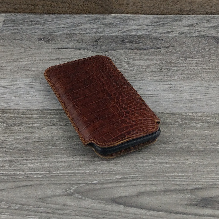 Bao da rút dành cho iphone x/xs da cá sấu gai lưng màu nâu