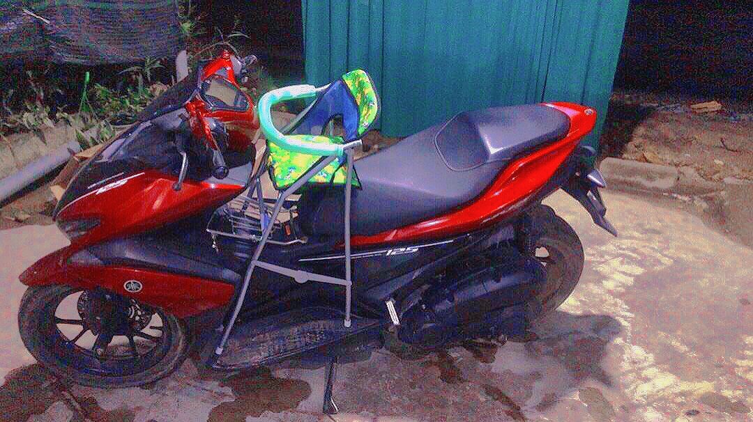 ( Hàng có sẵn ) Ghế ngồi xe máy NVX cho bé, GHẾ GA XẾP SẮT SƠN TĨNH ĐIỆN